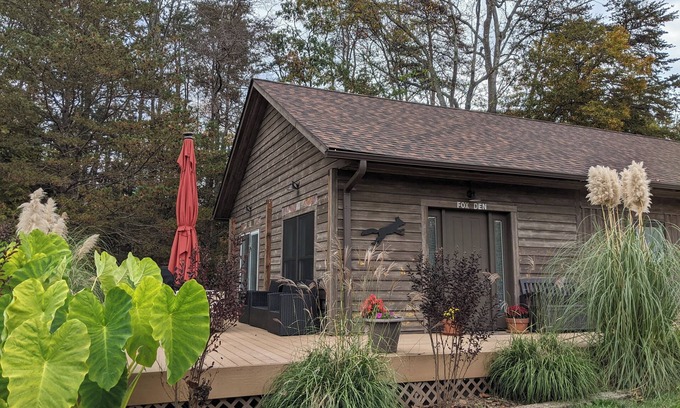 Ruckersville Casa | Modern mountain guesthouse w/hot tub access and 5-15m to many local activities