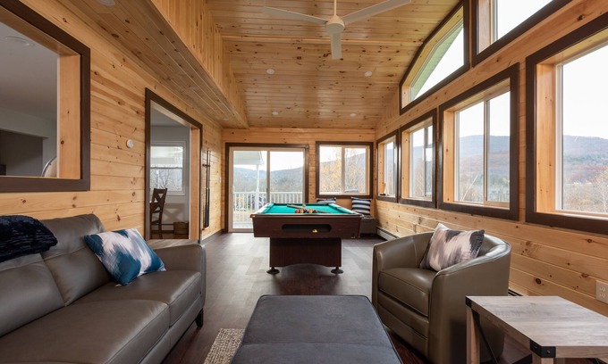 Hensonville Casa | Modern Mountain House 5Bd / 3Ba, HotTub, 4 Season Room, a 5 min de Windham Mtn