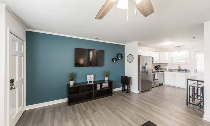 Gallatin Casa | Modern North of Nashville Retreat- Easy Lake Access