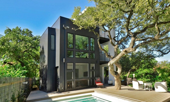 Bouldin Casa | Moderno de 3 pisos, piscina, jardín Living