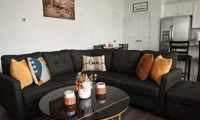 Pendergrass Casa | Modern Retreat Near Chateau Elan & Raceway