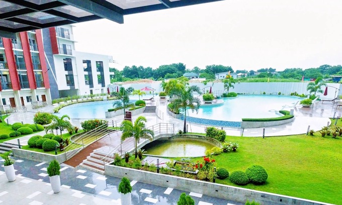 Basak Condominio | Modern Retreat with Private Balcony