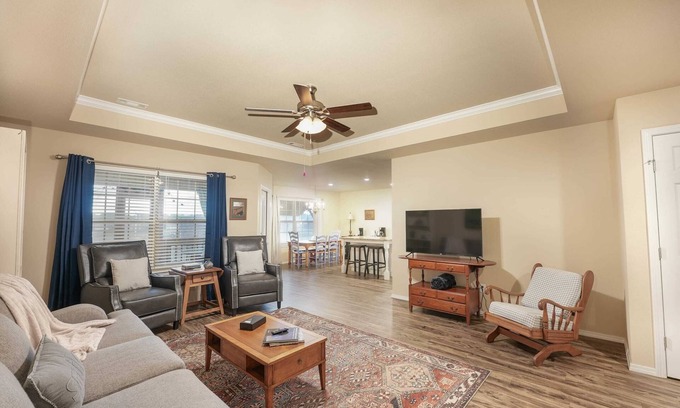 Gentry Casa | Modern-Rustic Gem near Bentonville & Fayetteville