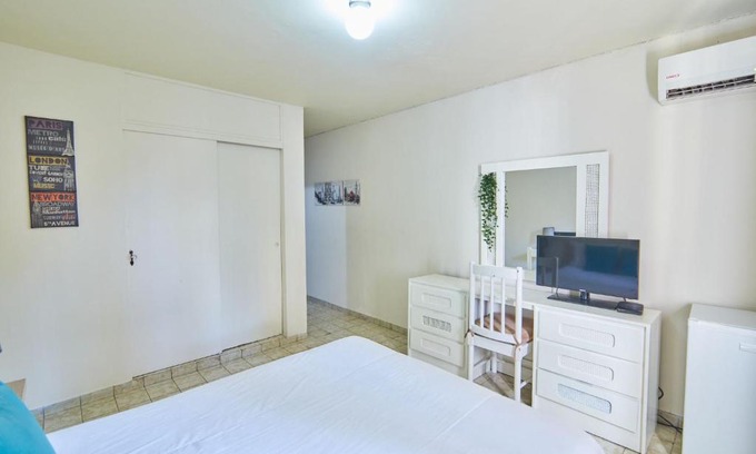 Ensanche Independencia Casa | Modern Santo Domingo Condo in Heart of Gazcue