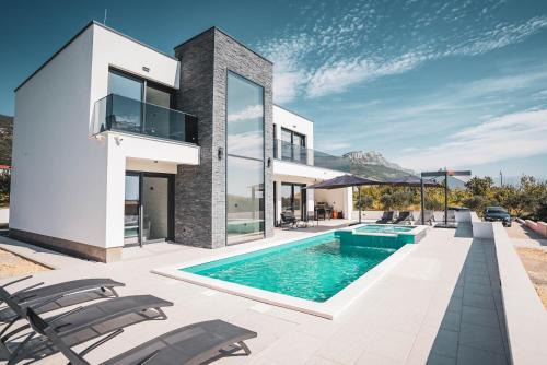 Kastela Villa | Modern Sea View Villa, Private Pool, Whirlpool, Calm & Beach Near