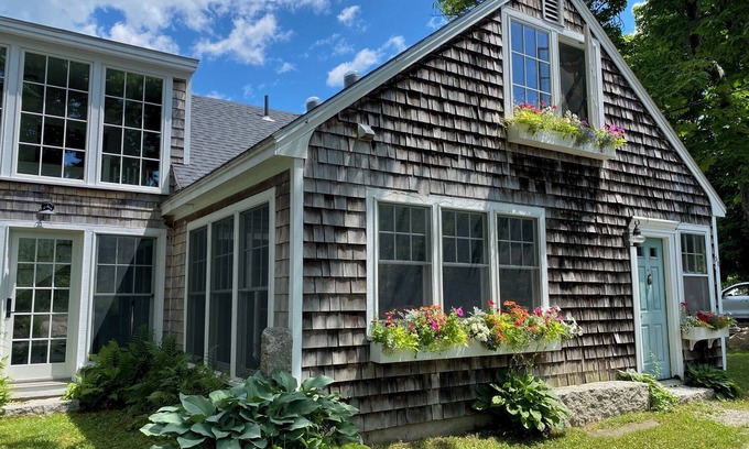 Cape Porpoise Casa | Modern Shingled Cottage in Kennebunkport