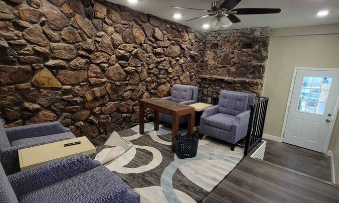 Memphis Casa | Modern Southern Vast Estate on 2 acres