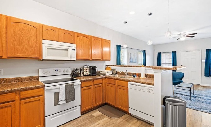 East Durham Casa | Modern| Spacious 3BR + 2B| 5 mins to DT Durham