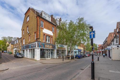 Bishop's Stortford Apartamento | Modern & Spacious 2BR Apartment Stansted Airport & Bishops Stortford Town