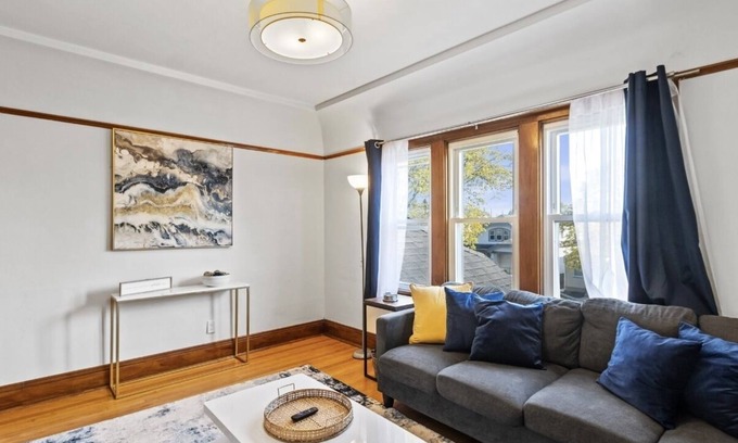 Bay View Apartamento | Modern Spacious UPPER level 2 BR in BEAUTIFUL Bayview