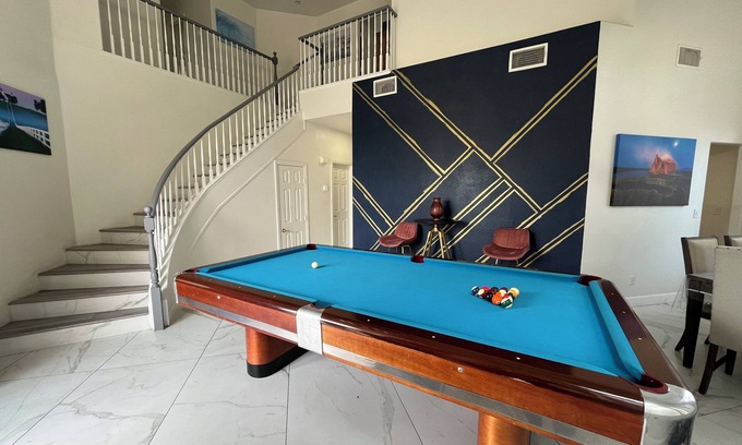 Spring Valley Casa | Modern Stay 4-bedroom Home Sleeps 8