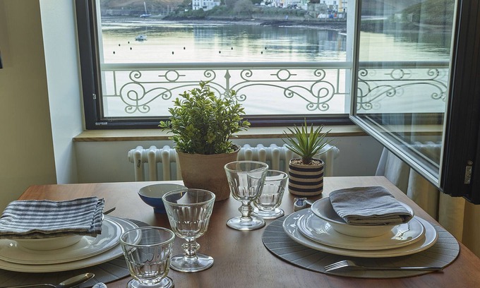 Sauzon Apartamento | Estudio moderno en Sauzon con cocina y Wi-Fi