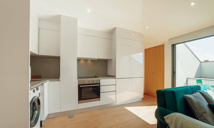 Campanha Apartamento | Modern Stylish Apartment III by Vacationy