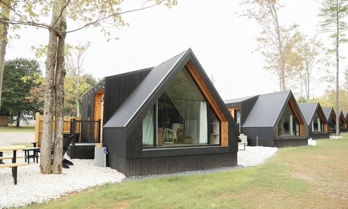 Milroy Cabina | Modern Tiny Home 29 w/Hot Tub!