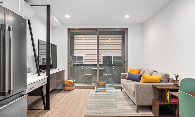Old Ballard Casa | Modern Townhome in Walkable Ballard - 2 bedroom, 2 bathroom with AC