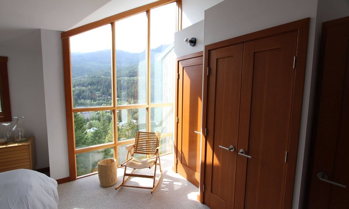 Whistler Creekside Casa | Casa de pueblo con vista al lago Nita a poca distancia de Creekside