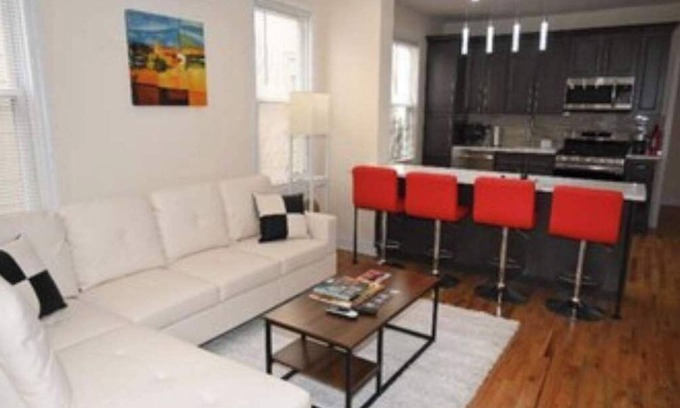 Newark Apartamento | Modern Urban Oasis 10 min to EWR airport. 25 min to NYC 15 min to NJPAC