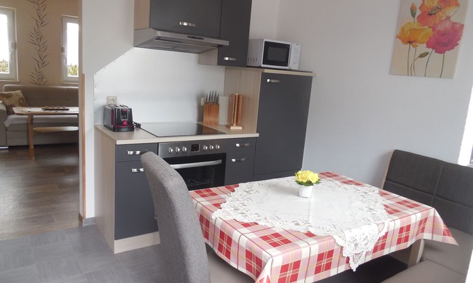 Mittelsdorf Apartamento | Modern vacation apartment (50m2) with wood-burning stove