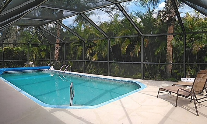 Joel Casa | Villa moderna con piscina climatizada en una zona tranquila