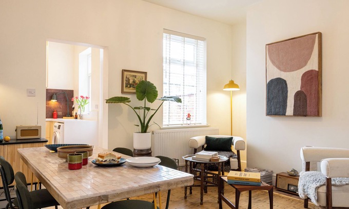 Offerton Casa | Modern vintage, pet-friendly 2-bedroom house in Stockport