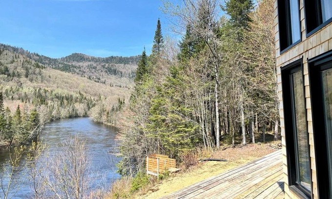 Saint-Raymond Chalet De Esquí | Modern w/ amazing view, sauna & 3 bedrooms cabin