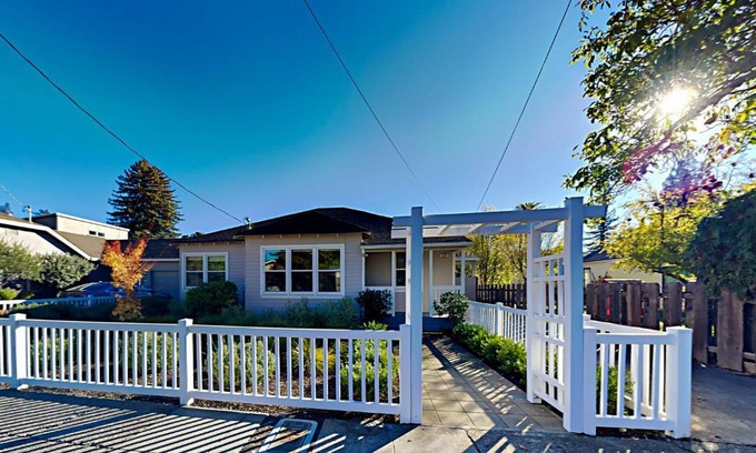 Healdsburg Casa | Modern Wine Country Charmer