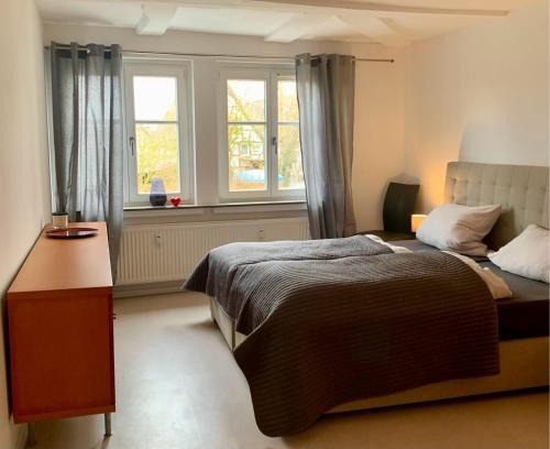Wolfhagen Apartamento | Modern wohnen im Fachwerkhaus im Herzen Wolfhagens - 2 Schlafzimmer, Parkplatz