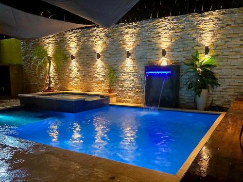 Puerto Barrios Casa | Moderna Casa con piscina , jacuzzi y generador electrico