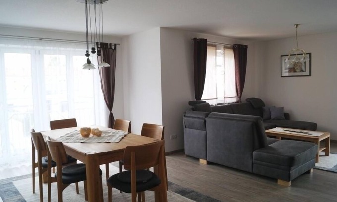 Weiden in der Oberpfalz Apartamento | Moderno apartamento de nueva construcción (105 m2) en pastos con terraza de 60 m2.