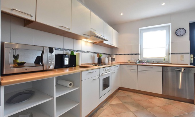 Stellshagen Apartamento | Apartamento moderno en Stellshagen con jardín