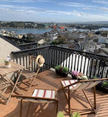 Figueras (Castropol) Apartamento | MODERNO PISO CON LA MEJOR TERRAZA DE RIBADEO Y VISTAS MARAVILLOSAS