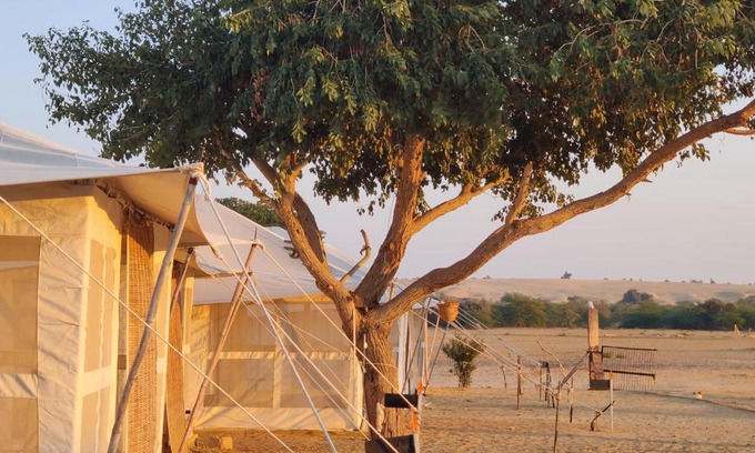 Khuri Complejo | Mokam Banna Desert Camps