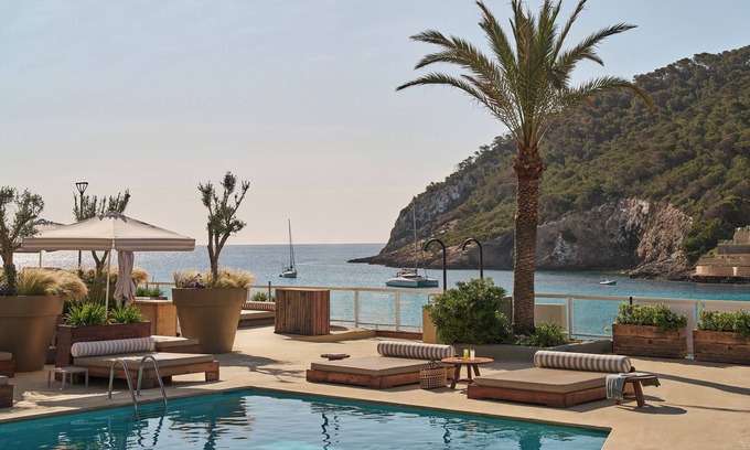 Cala Llonga Hotel | Mondrian Ibiza