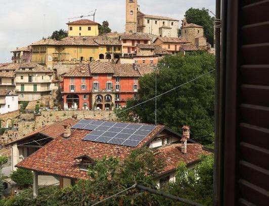 Monforte d'Alba Apartamento | monforte view apartment