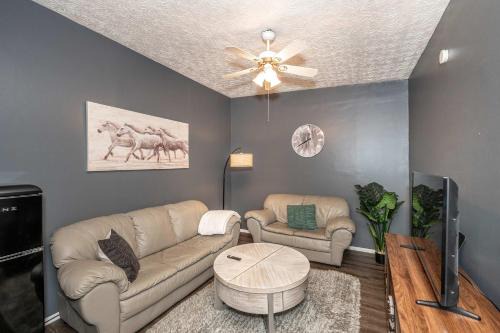Newport Casa | Monmouth Loft 4 - Walk to Shops