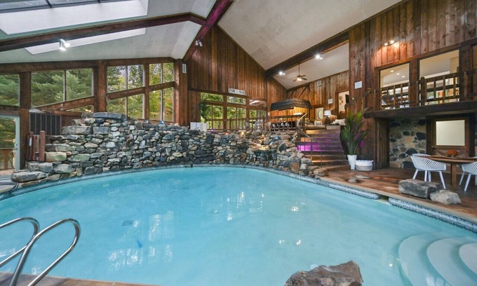 Cartersburg Casa | Monrovia - Forest Park Lodge