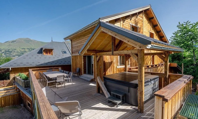 Mont-de-Lans Chalet De Esquí | Mont-de-Lans | Chalet 340m2 | Terrasse + jacuzzi