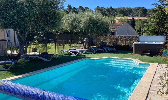 Montbrun-des-Corbieres Villa | Villa en Montbrun con Piscina y Viñedos