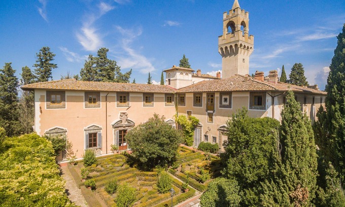 Montegufoni Otro | Castle Apartment en Montegufoni con 2 habitaciones, capacidad 4