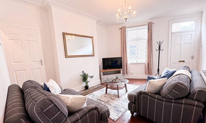 Wakefield Casa | Month stays |Contractors IFamily