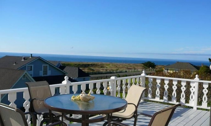 Mendocino Casa | MENDO VILLAGE ALQUILERES MENSUALES VISTA AL MAR PERROS OK