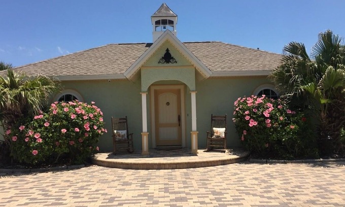 Painters Hill Casa | Tranquila frente al mar Cottage Retiro, espectacular 100 pies de playa privada,