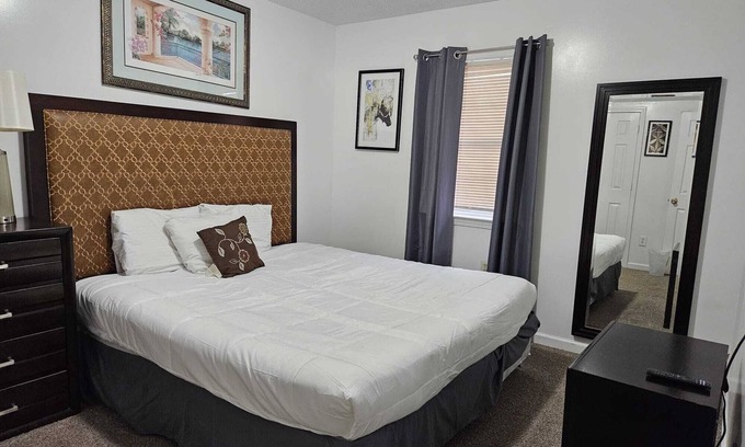 Raleigh Casa | MONTHLY STAYS-Private 7BR Secluded Compound-Spacious Retreat w/ Abundant Parking