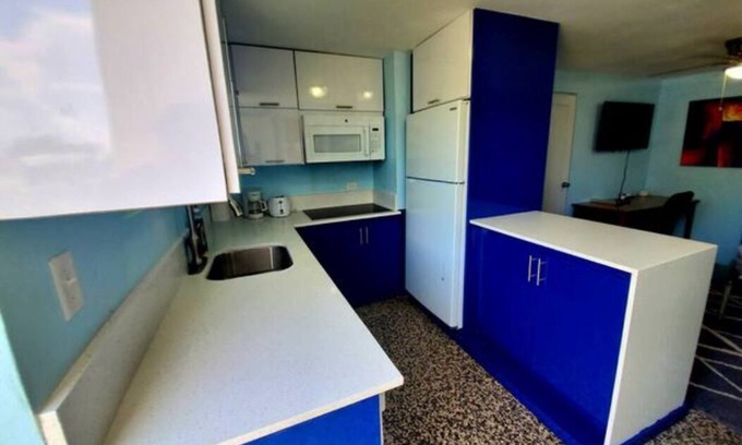 San Juan Apartamento | Monthly Stays-Simple & Comfy 1BR, Walk to Beach- UNIT 6