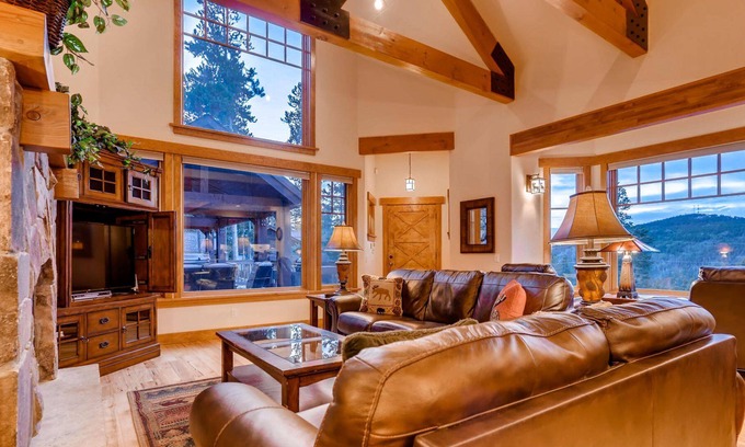 Breckenridge Heights Casa | Moonstone Lodge: visita virtual, bañera de hidromasaje, sala de juegos, cerca de la ciudad, vistas a la montaña