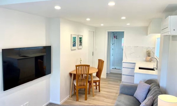 Cockle Bay Apartamento | Moore’s Studio Retreat