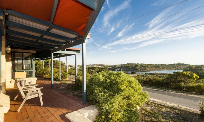 Guilderton Casa | Moore Views - Stunning River Views