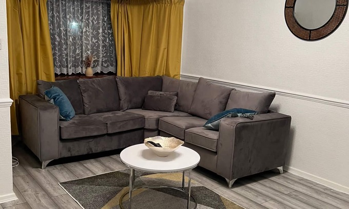 Walsall Casa | Morden Peace Luxury - Service Accommodation