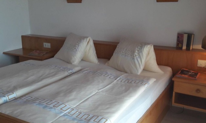 Zlan Apartamento | Morning sun - Guesthouse Inge