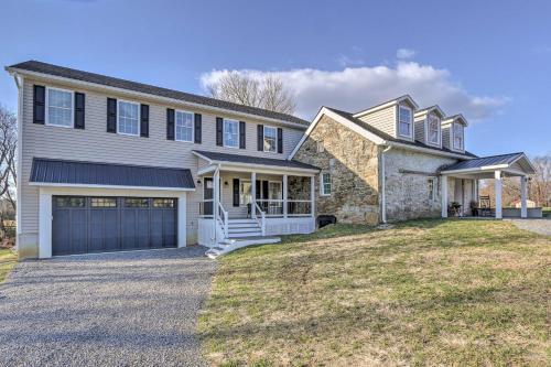 Lovettsville Casa | Morrisonville Manor with Fire Pit and Hot Tub!